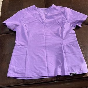 Women’s Jaanuu scrub top